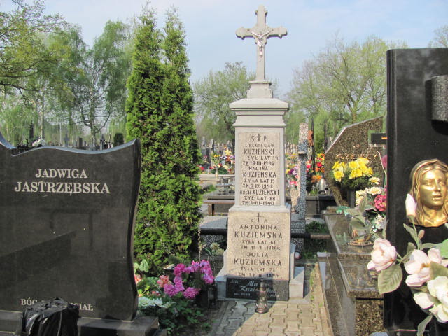 Grób Roch Kuziemski